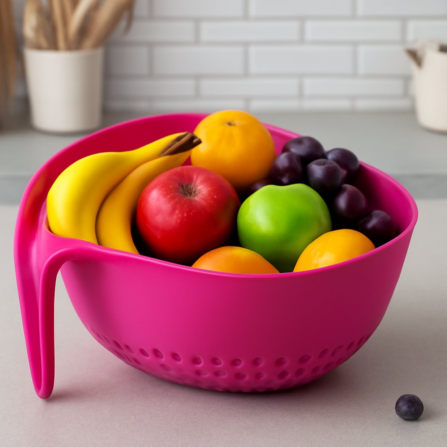 Supermom Plastic Premium Multipurpose Triangular Kitchen Colander (1 Pc) Supermom Plastic Premium Multipurpose Triangular Kitchen Colander (1 Pc)